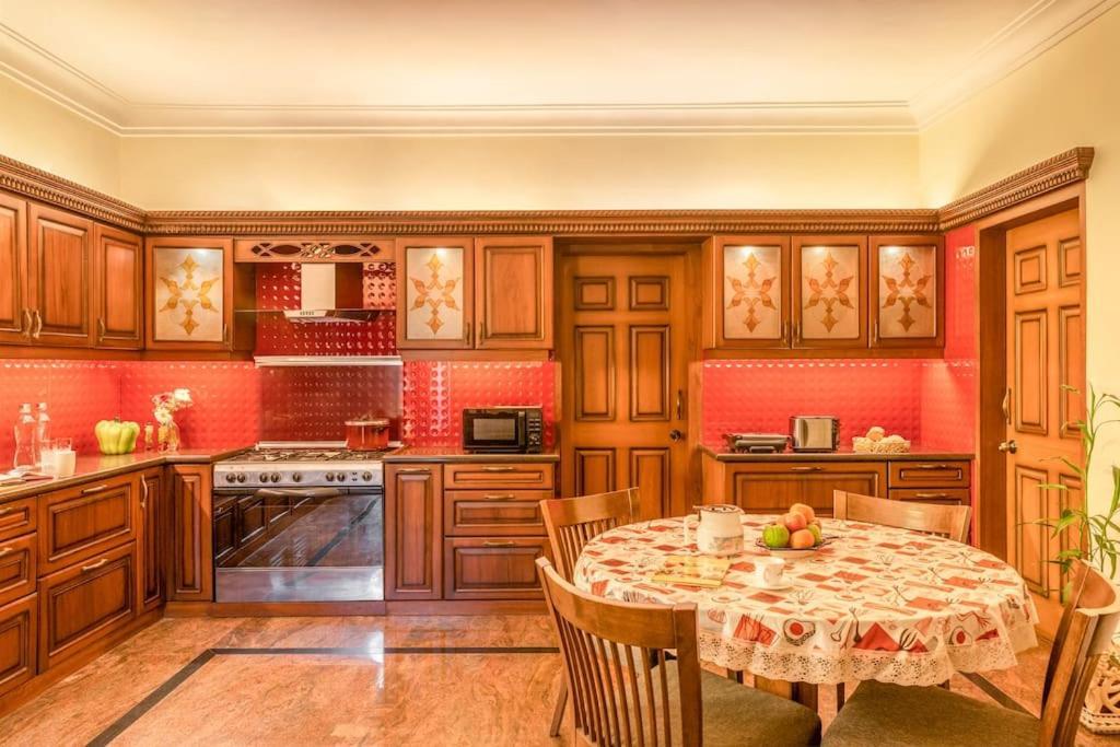 Casa Amarela - Lux Portuguese 4Bhk In North Goa Villa Порворим Екстериор снимка